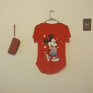 NWOT Adult Disney Mickey Mouse Shirt!*
